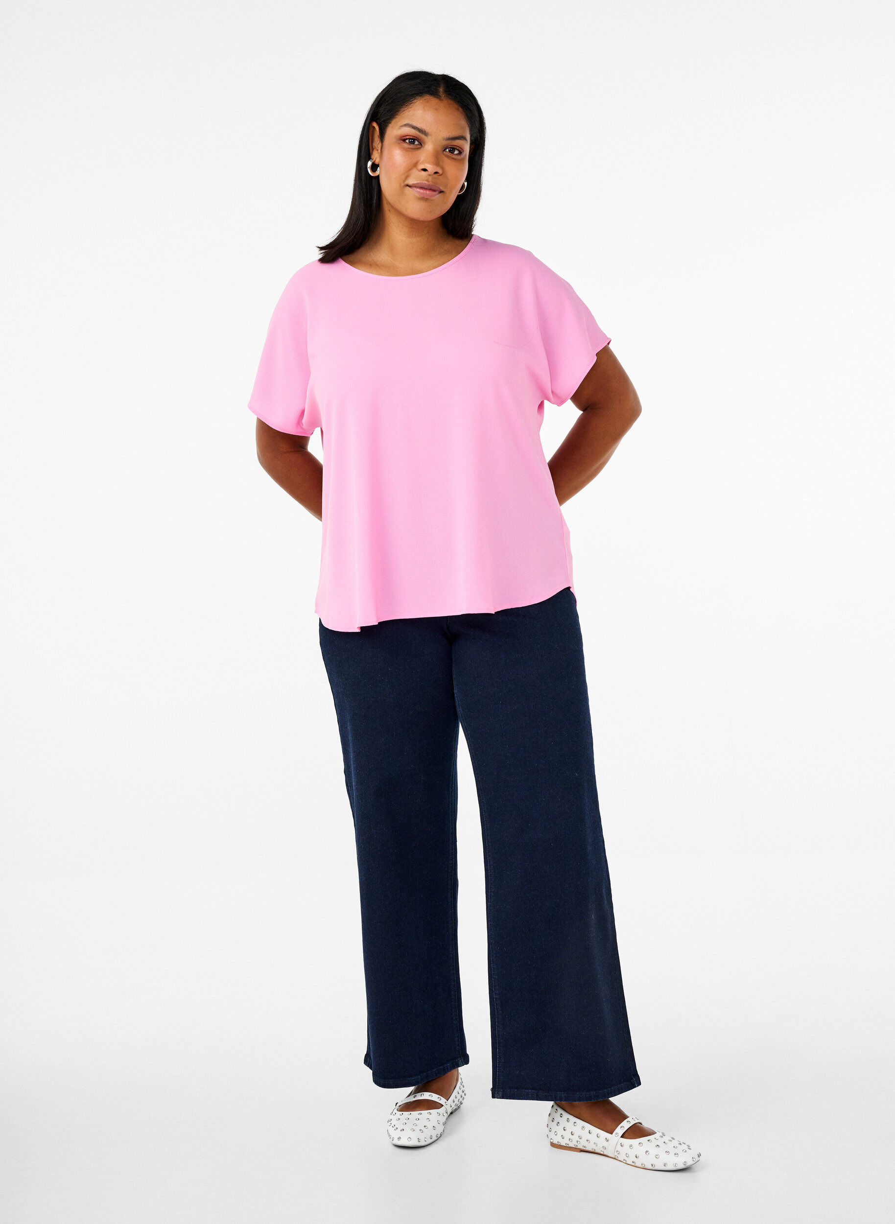 Zizzi Bluse mit kurzen &Auml;rmeln und einem Rundhalsausschnitt, Pink, Model image number 1