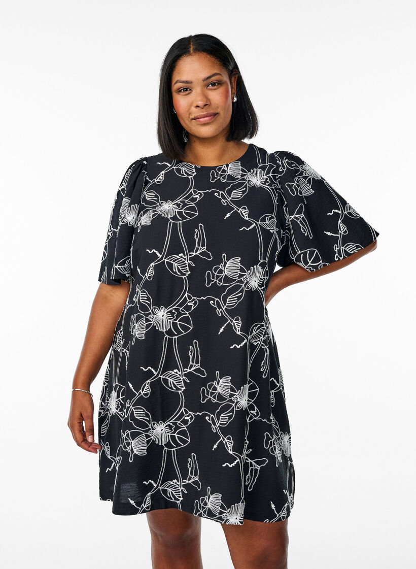 Kurzes A-Linienkleid mit Stickmuster, Schwarz, Model image number 0