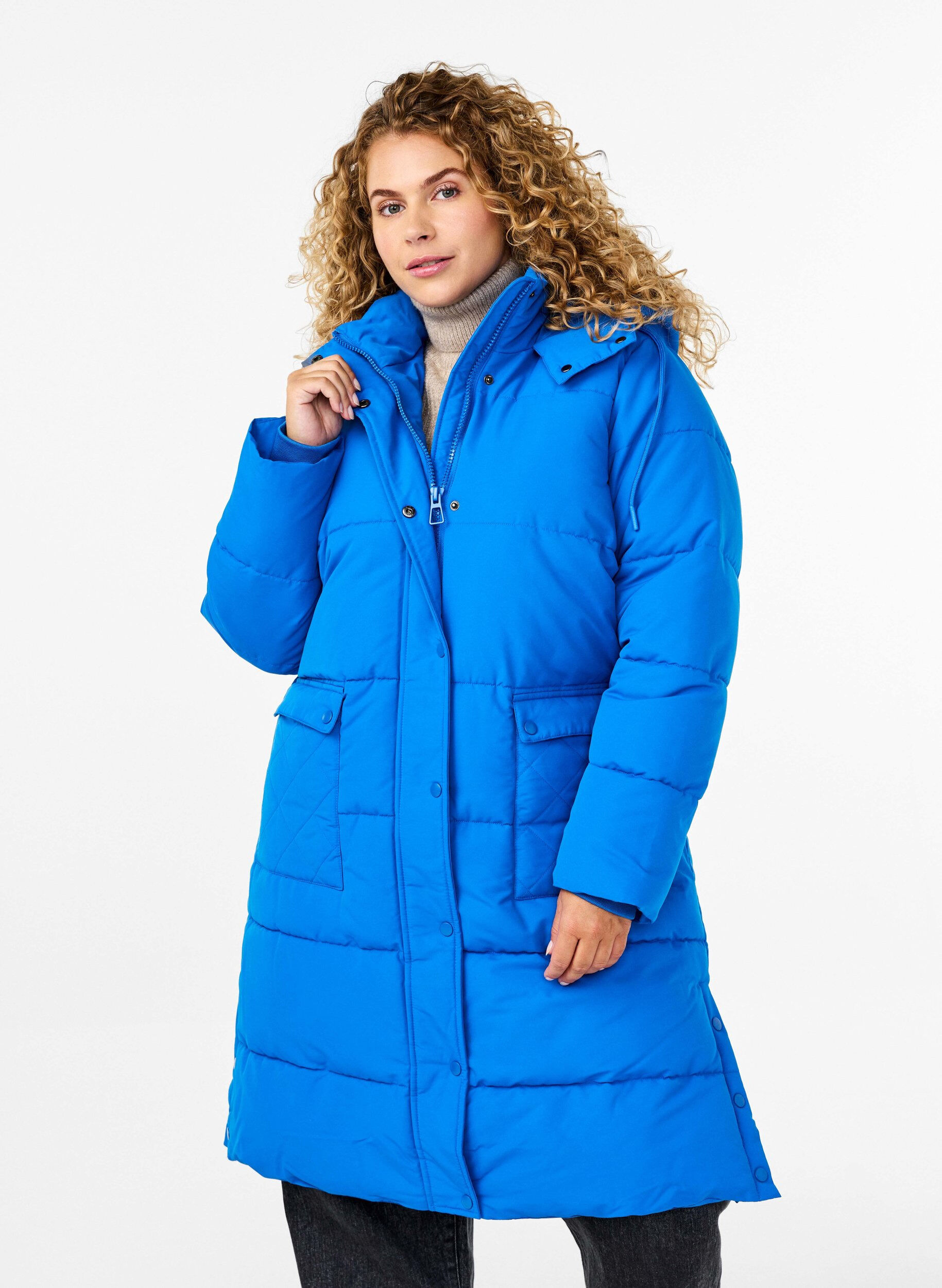 Zizzi Lange Pufferjacke mit Taschen und Kapuze, Blau, Model image number 0