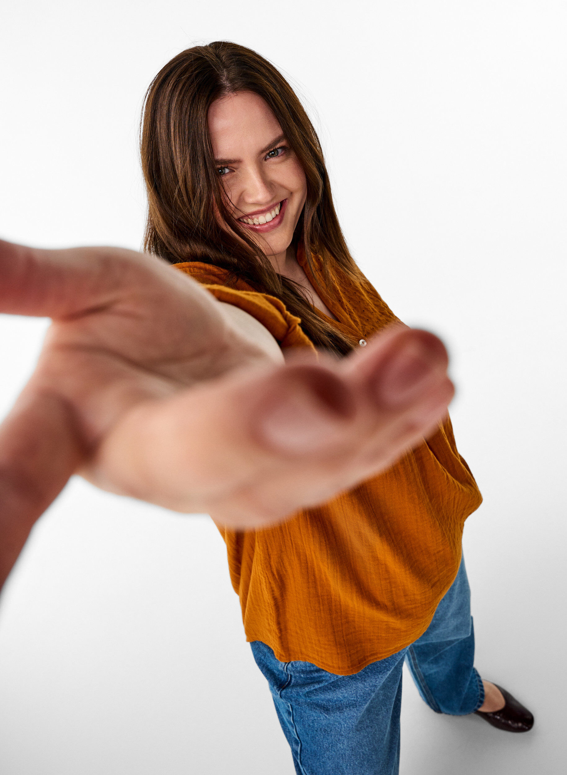Zizzi Bluse aus Baumwollmusselin mit Lochstickerei, Orange, Model image number 3