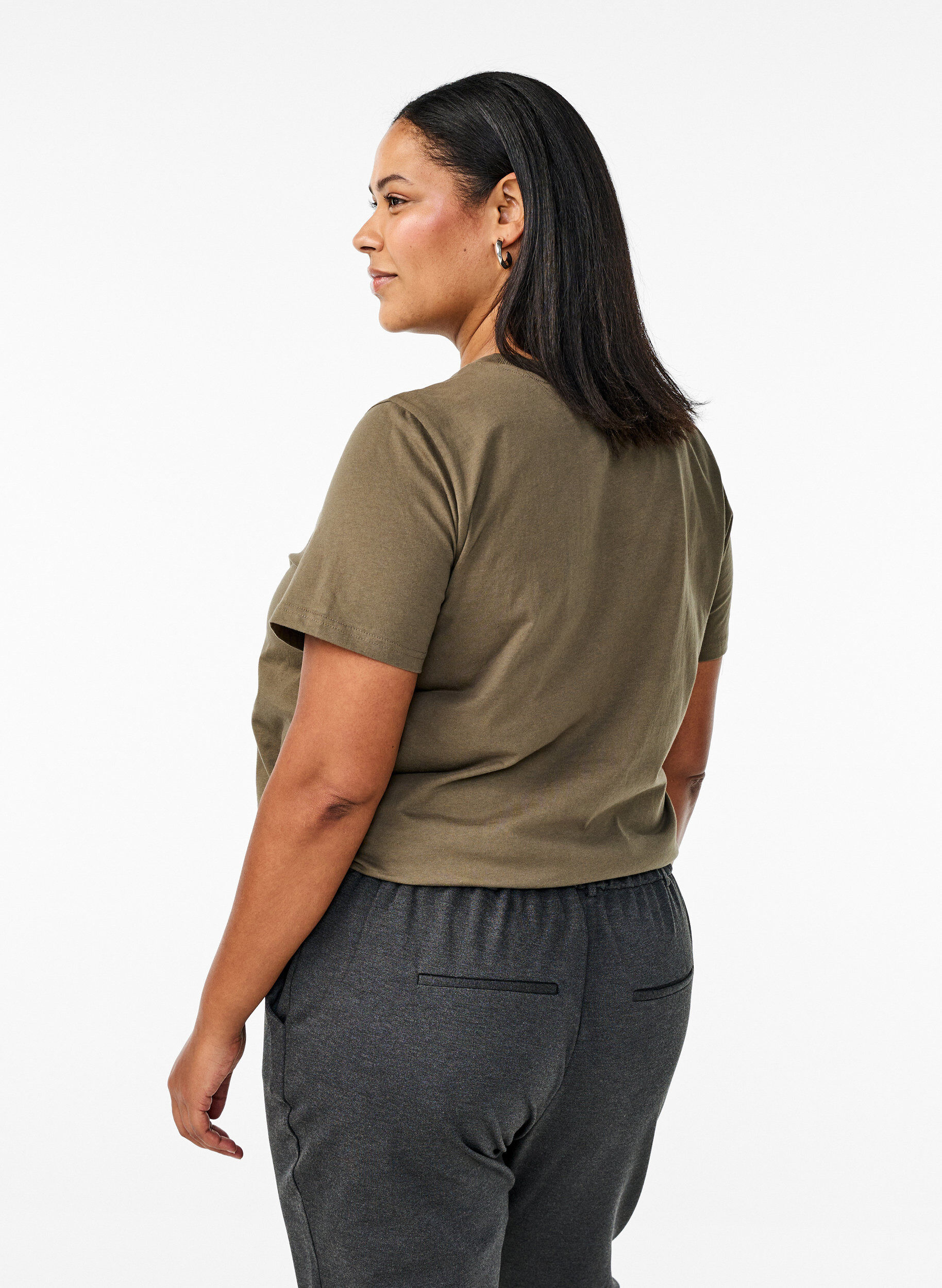 ZizziBasic-T-Shirt aus Baumwolle mit Rundhalsausschnitt, Gr&uuml;n, Model image number 2