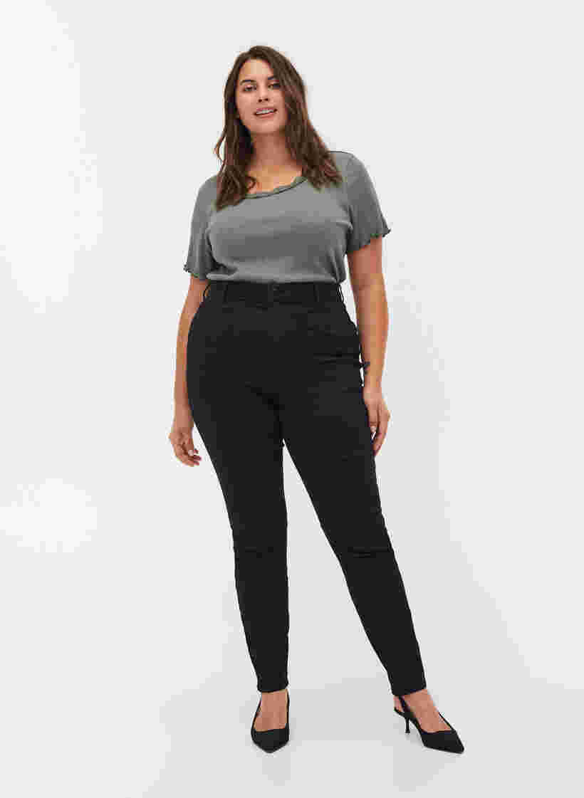 Super hochtaillierte Bea Jeans, Black, Model image number 0