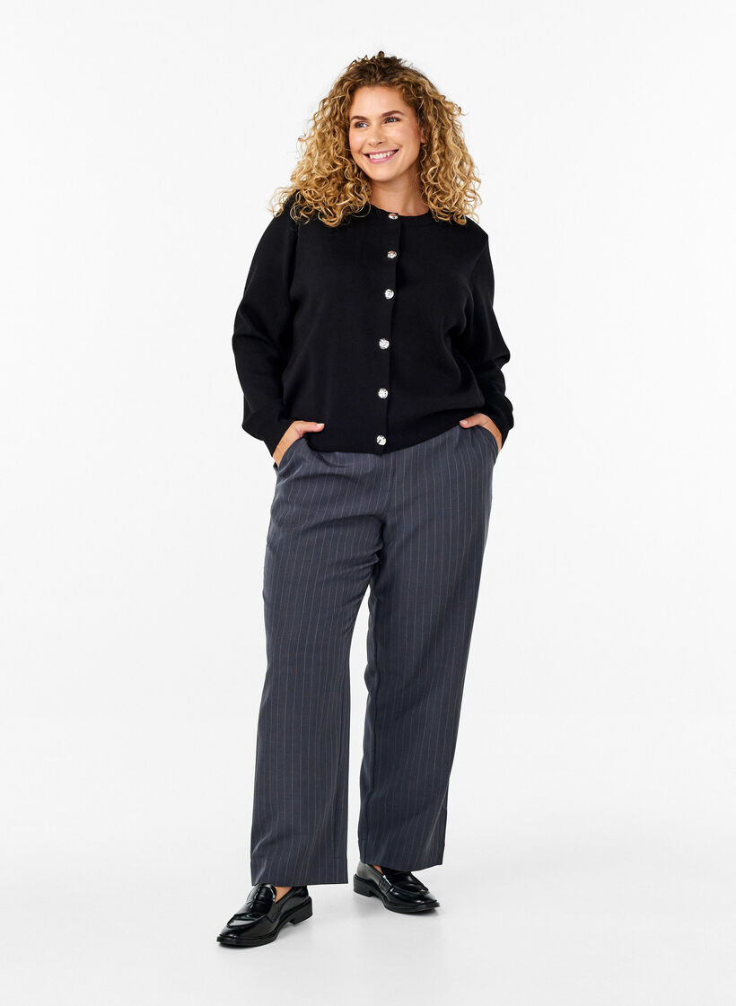 Strickjacke mit dekorativen Knöpfen, Black, Model image number 2