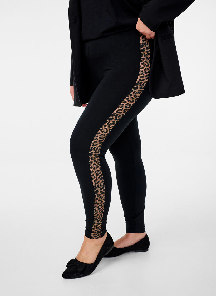 Leggings aus Viskose mit Leopardenstreifen, Black W. Leo, Model image number 0