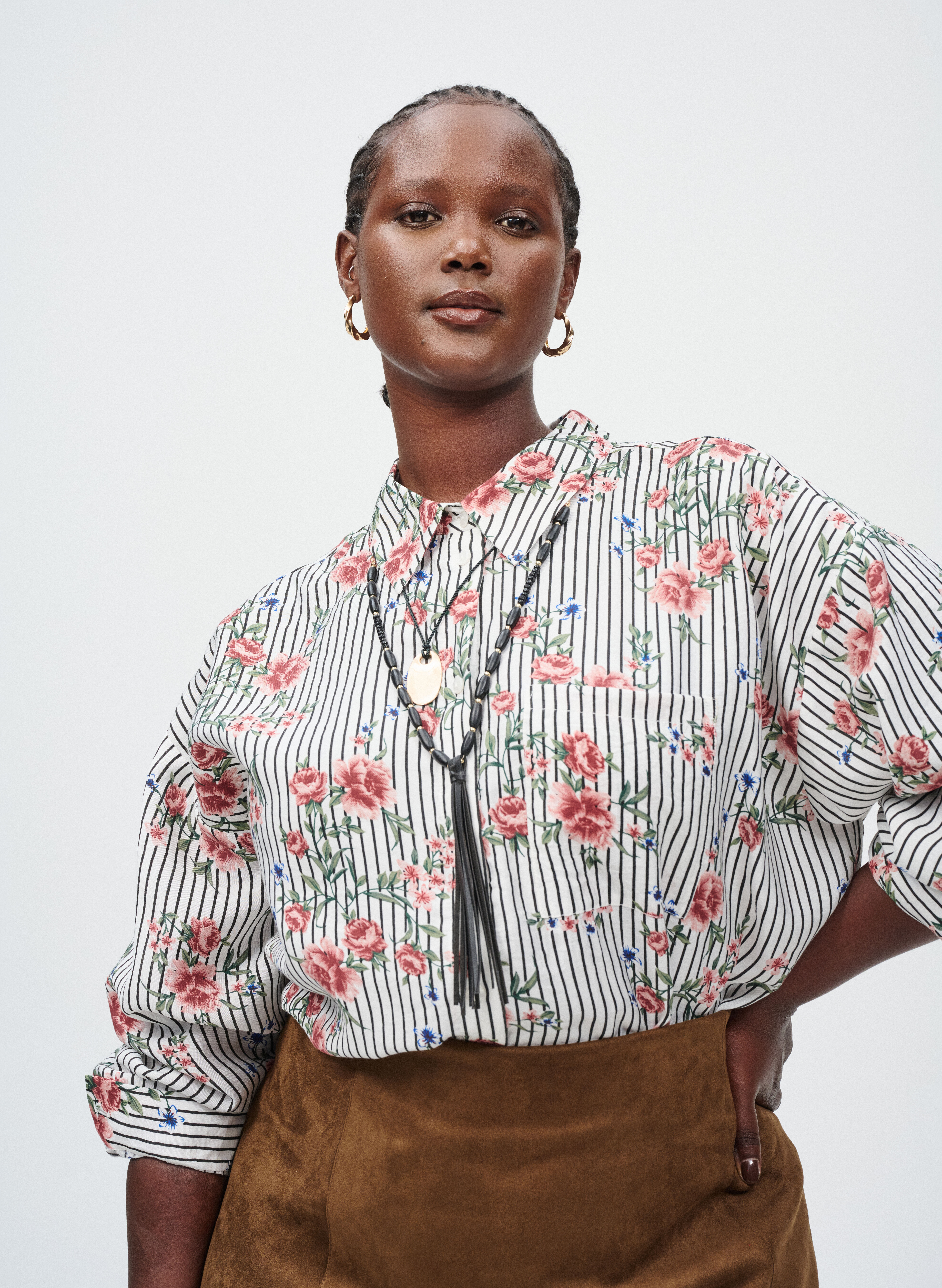 Zizzi Shirt mit Blumendruck, , Model