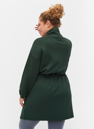 Hochgeschlossenes Pulloverkleid mit verstellbarer Taillenweite, Pine Grove, Model image number 1