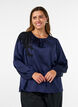 Satinbluse mit Spitzenapplikationen und Perlen, Blau, Model image number 0