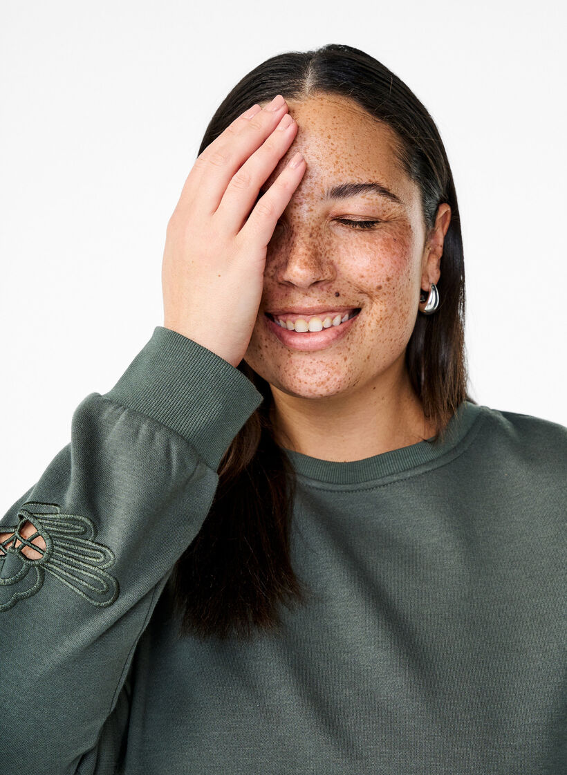 Sweatshirt mit aufgestickten Cut-Outs, Thyme, Image image number 0