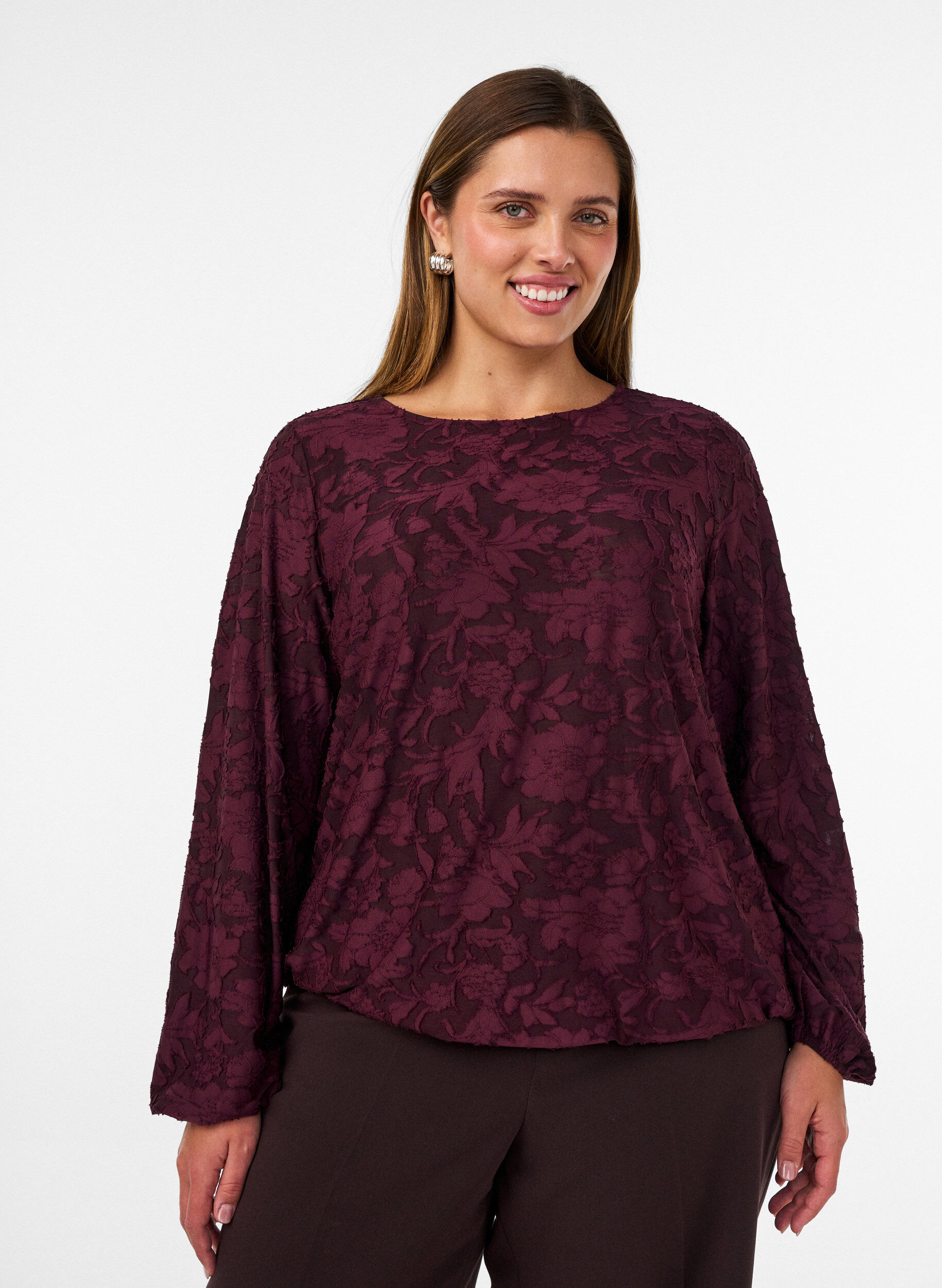ZizziTransparente Bluse mit floraler Struktur und langen &Auml;rmeln, Rot, Model image number 0
