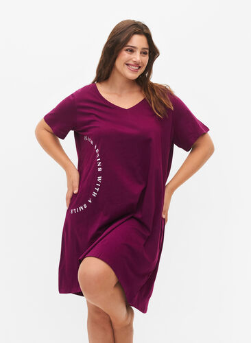 Organische Baumwoll-Nachthemd mit V-Ausschnitt , Dark Purple W. Be, Model image number 0