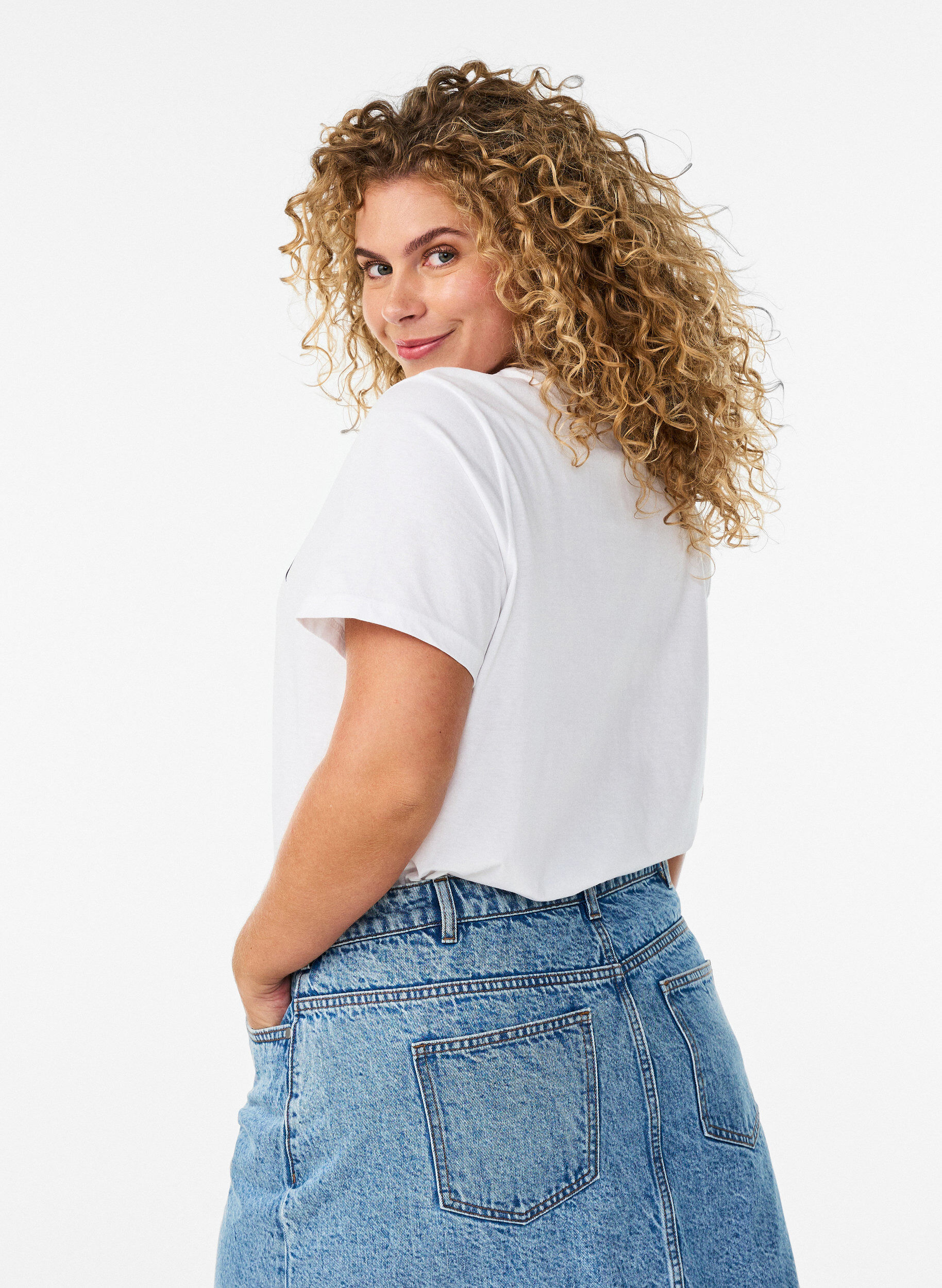 Zizzi T-Shirt aus Bio-Baumwolle mit Zitrus-Print, Wei&szlig;, Model image number 2