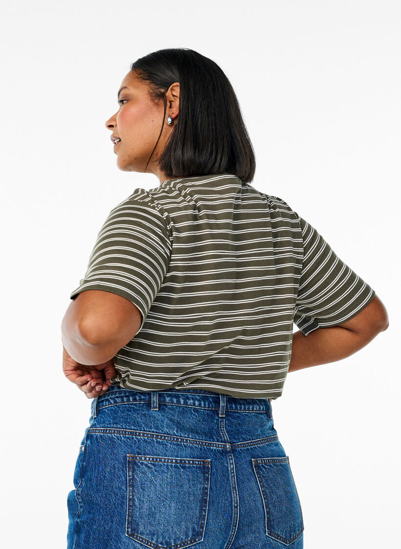 Gestreiftes T-Shirt, Grün, Model image number 2