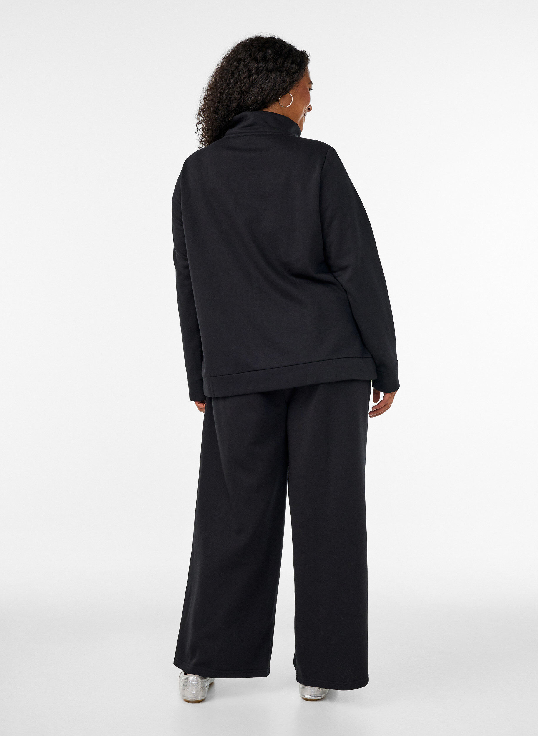 ZizziHoch taillierte Sweatpants mit weitem Bein, Schwarz, Model image number 1