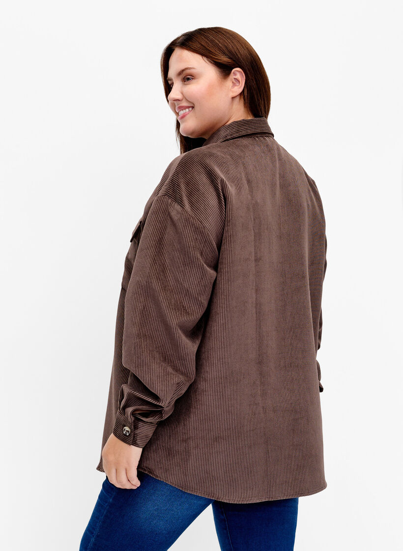 Langärmliges Shirt aus Samt mit Brusttaschen, Java, Model image number 1