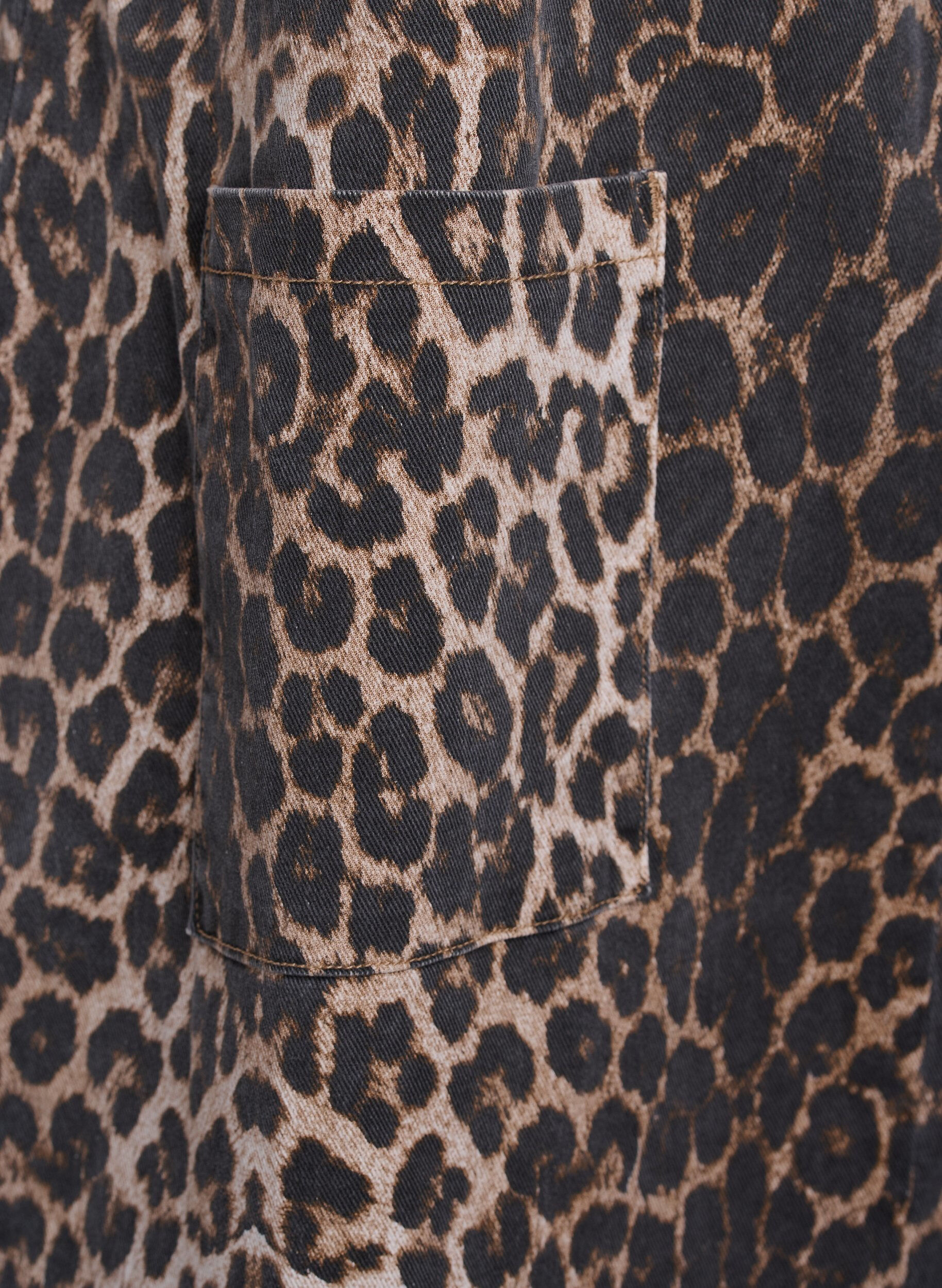 Zizzi Latzkleid mit Taschen und Leopardenmuster, Braun, Packshot image number 3