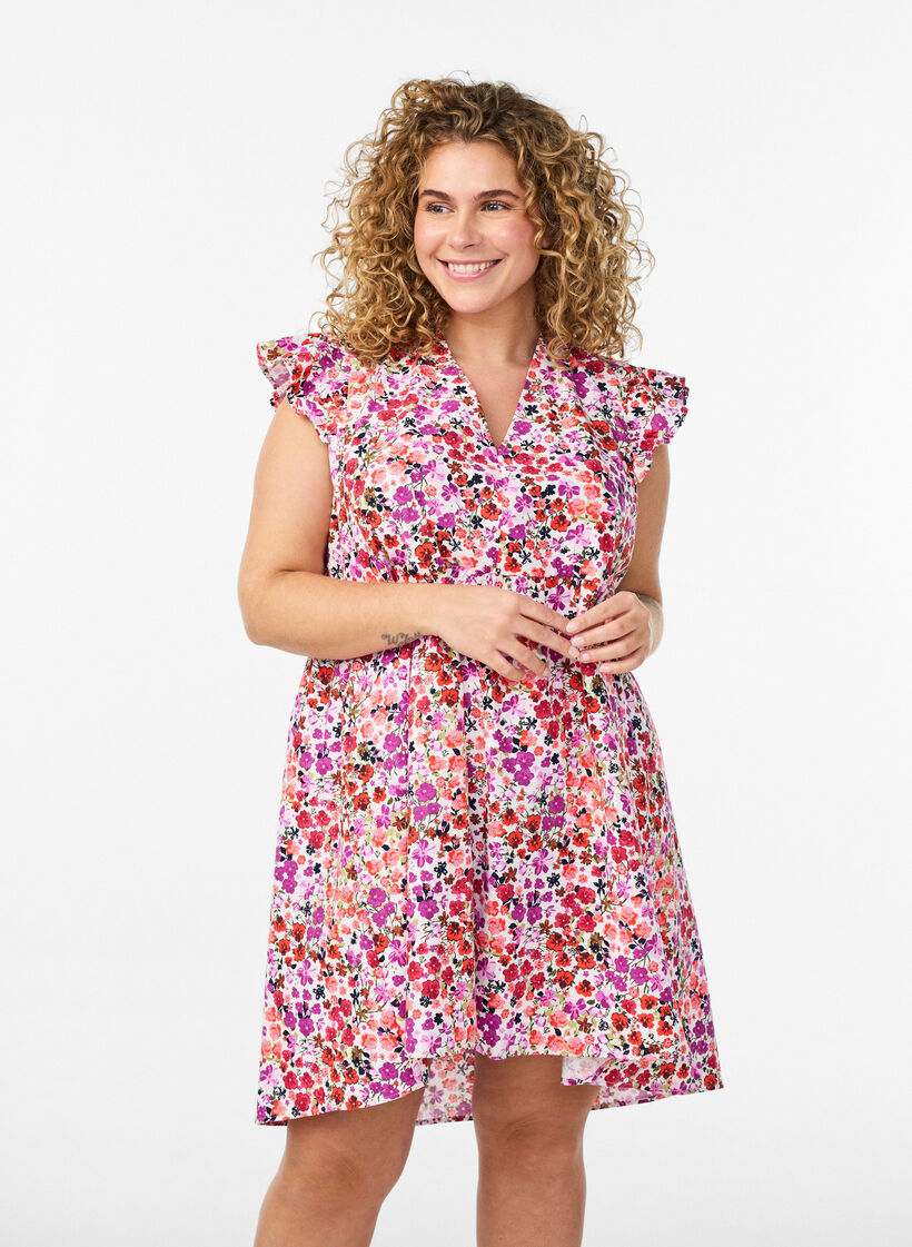 Gebl&uuml;mtes Kleid aus Baumwolle mit R&uuml;schen und V-Ausschnitt, Pink, Model image number 0