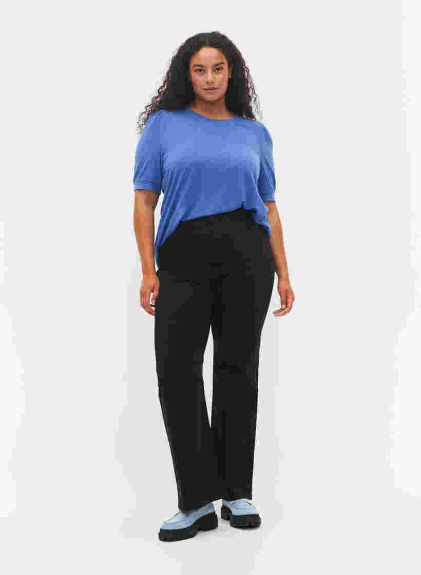 Flared Jeans mit extra hoher Taille, Black, Model