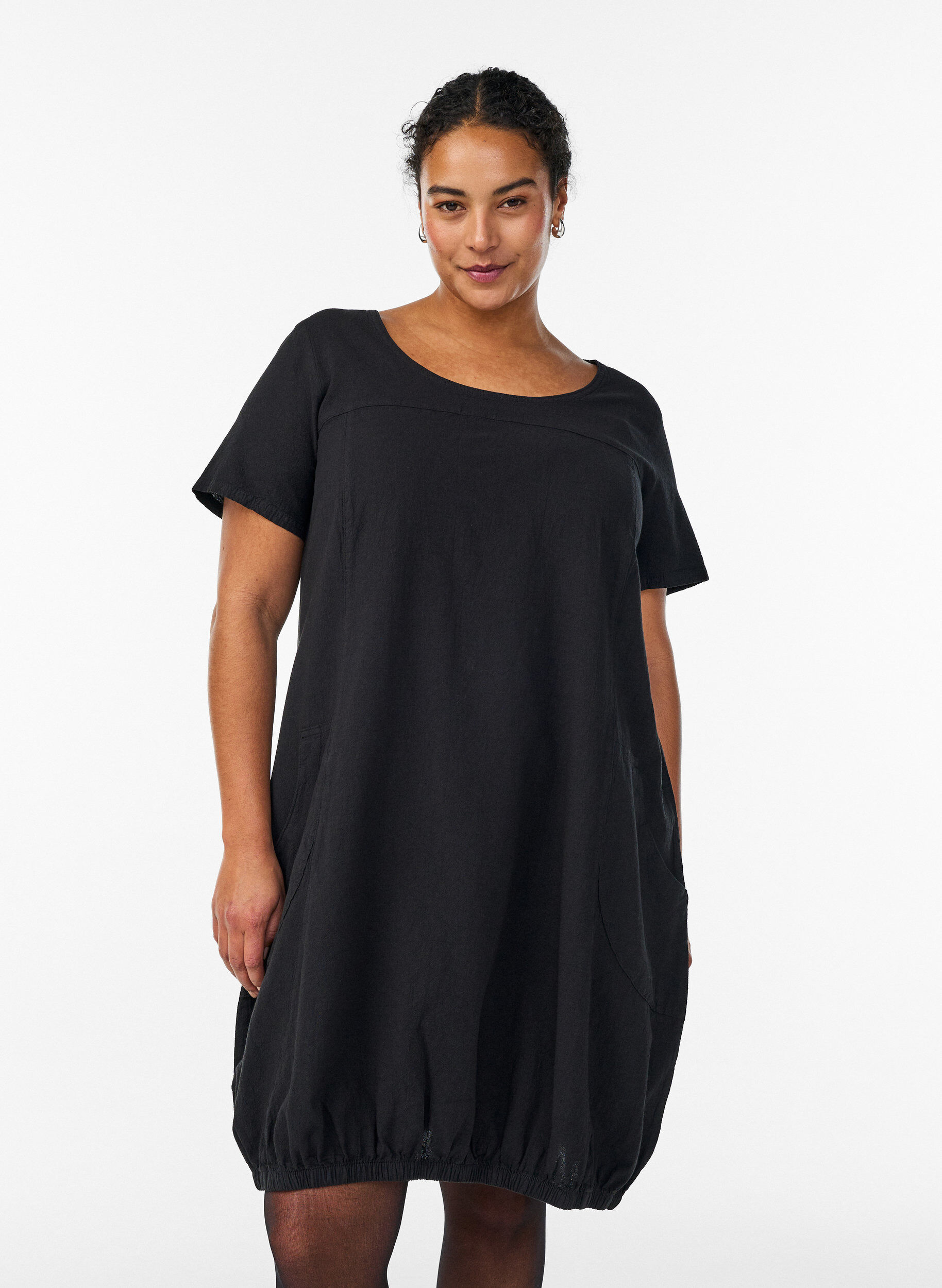 Zizzi Kurzarm Kleid aus Baumwolle, Schwarz, Model image number 0