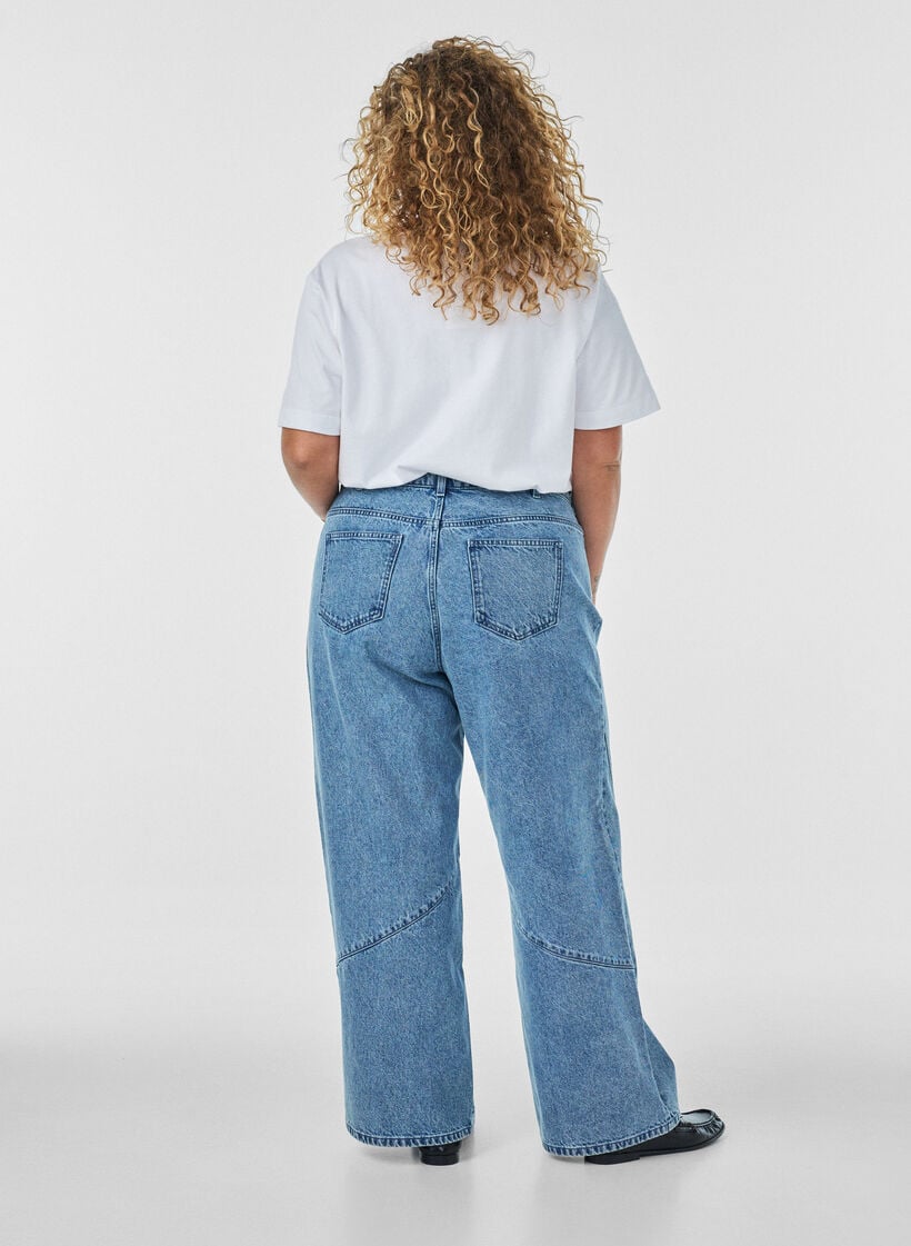 Jeans in weiter Passform mit Nahtdetails, Blau, Model image number 1