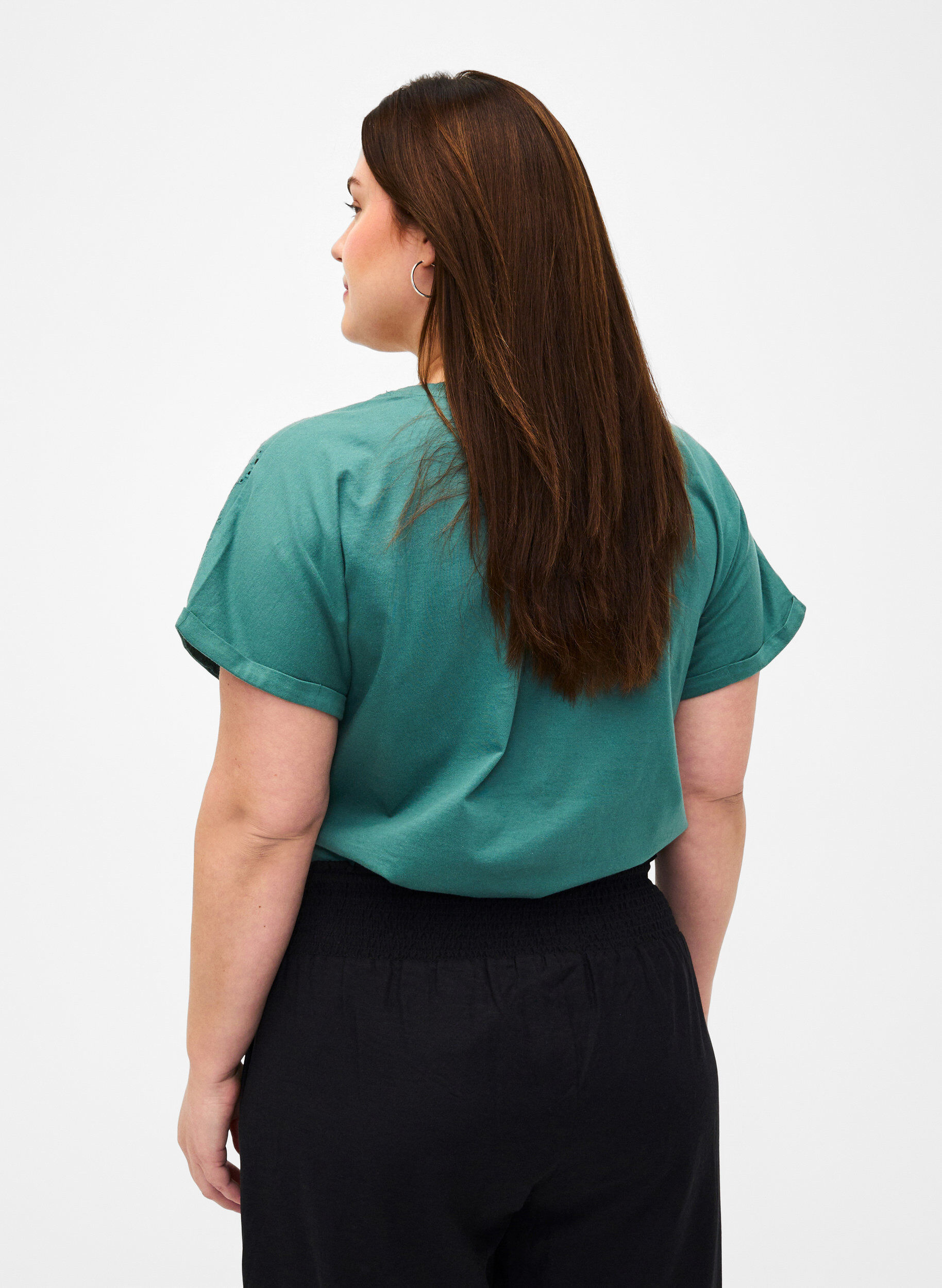 Zizzi T-Shirt aus Bio-Baumwolle mit Lochstickerei, Sea Pine, Model image number 1