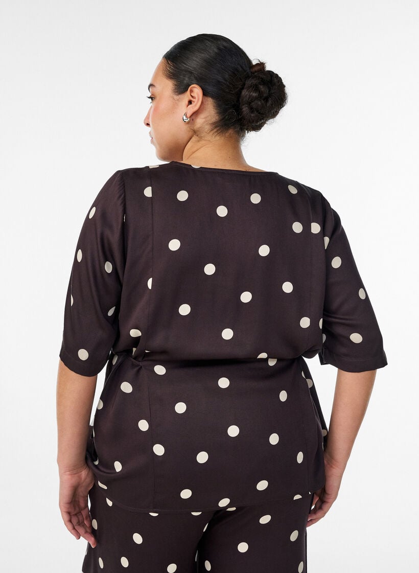 Gepunktete Bluse aus Viskose mit V-Ausschnitt und Bindeband, Braun, Model image number 2