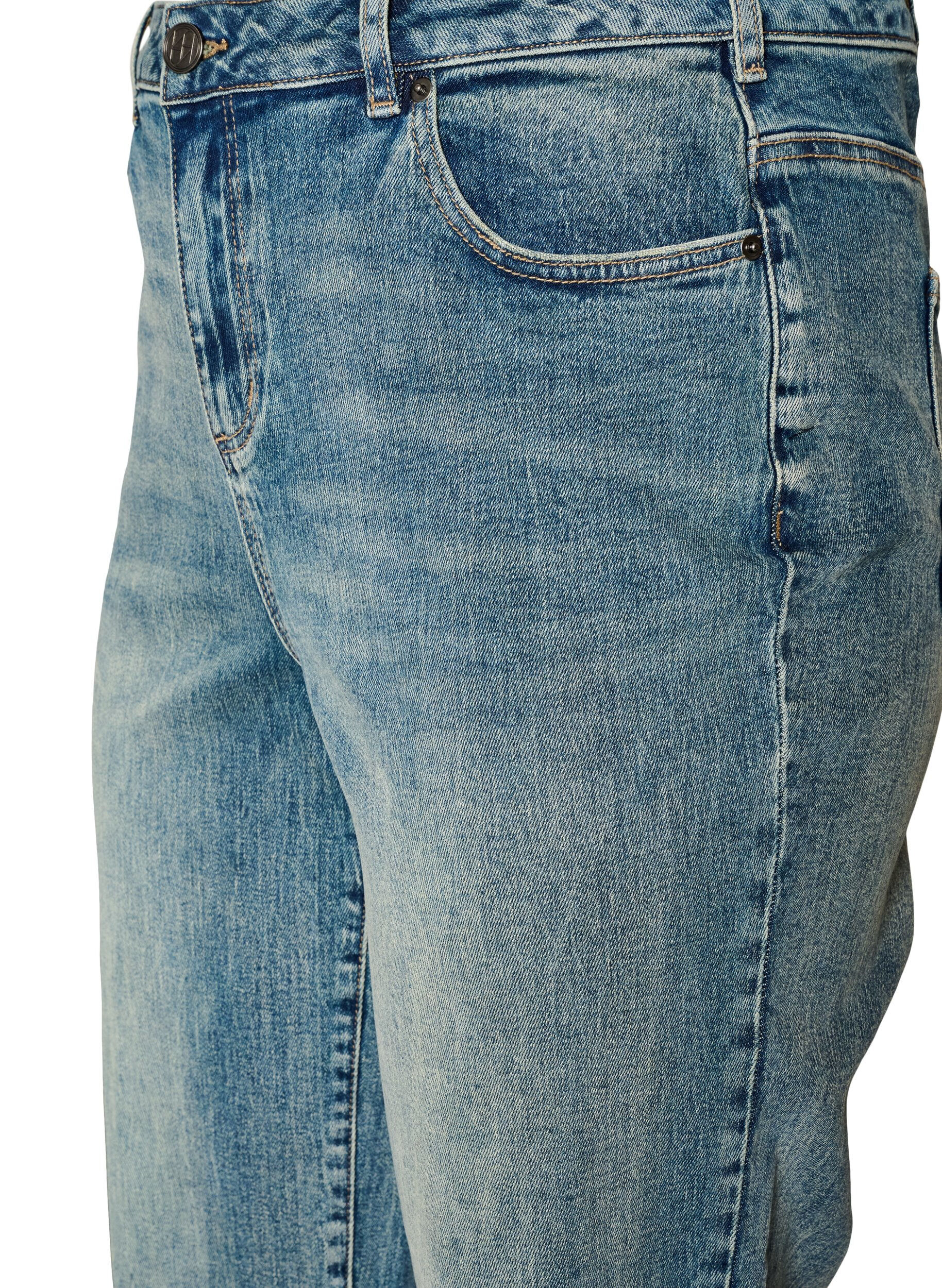 ZizziKiana Straight Fit Jeans mit leicht abgenutzter Optik, Blau, Packshot image number 2
