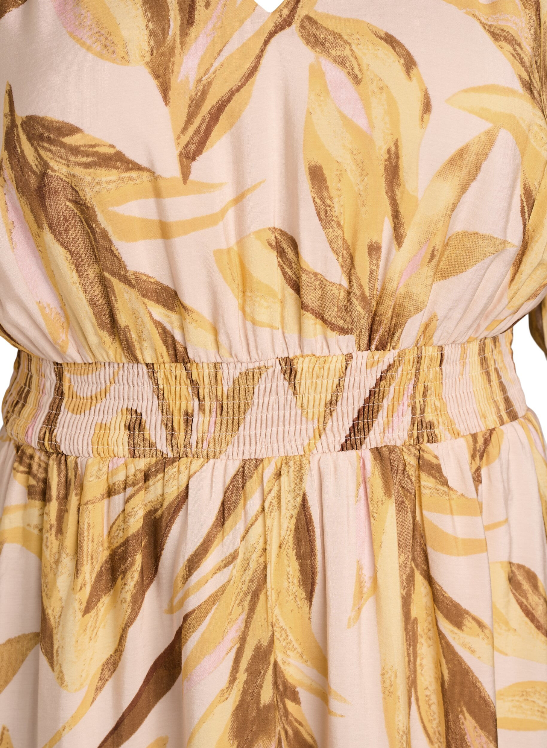 ZizziMidikleid aus Viskose mit Blattmuster und gesmokter Taille, Gelb, Packshot image number 2