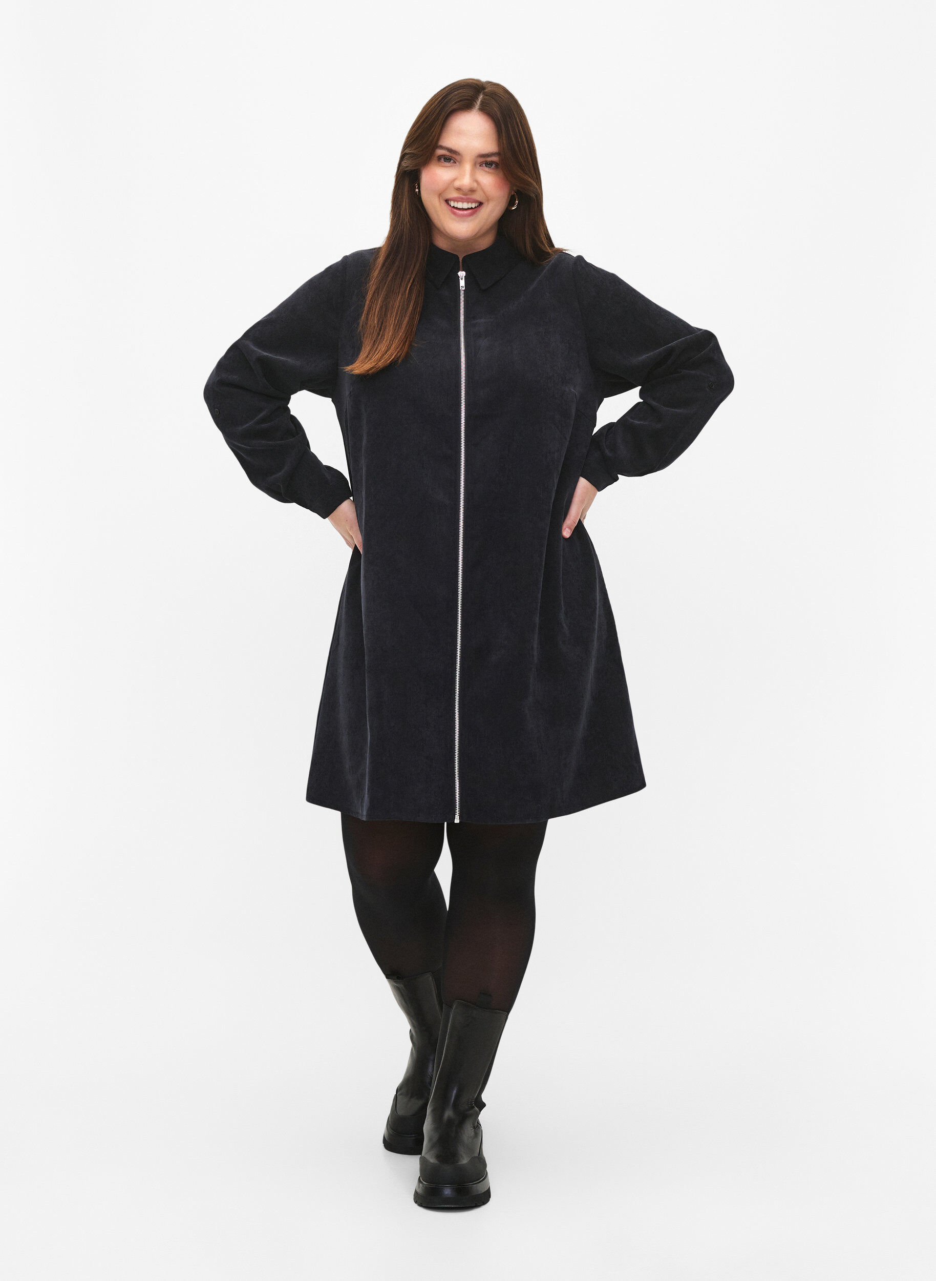 Zizzi Cordkleid mit Rei&szlig;verschluss und 3/4-&Auml;rmeln, Schwarz, Model image number 1
