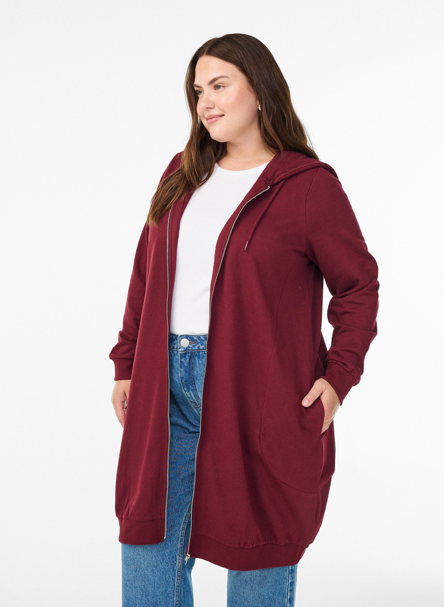 Zizzi Lange Sweatjacke aus Baumwolle mit Kapuze, Dunkles Bordeaux, Model image number 0