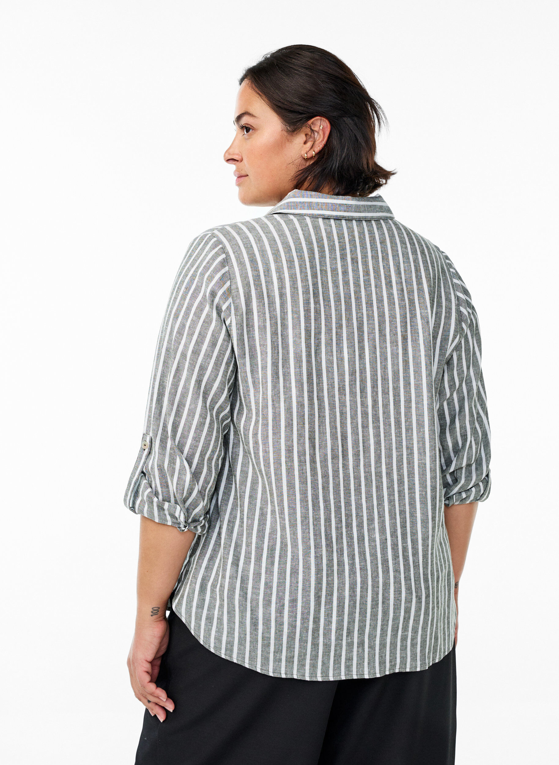 Zizzi Bluse aus Leinen und Viskose mit 3/4-&Auml;rmeln, Gr&uuml;n, Model image number 2