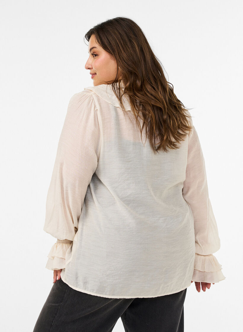 Viskosebluse mit R&uuml;schen und langen &Auml;rmeln, Vanille, Model image number 2