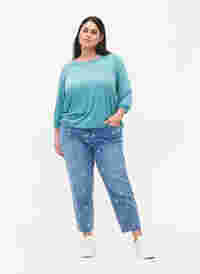 Mille Mom Fit Jeans mit Herzen, Light blue denim, Model