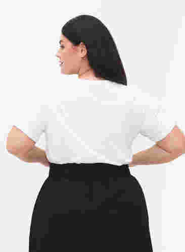 T-Shirt aus Baumwolle mit Aufdruck, White Chest Print, Model image number 1