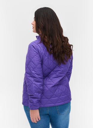 Gesteppte Leichtgewichtsjacke mit Reißverschluss und Taschen, Ultra Violet, Model image number 1