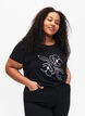 Baumwoll-T-Shirt mit Motiv, Black w. Flower, Model image number 0