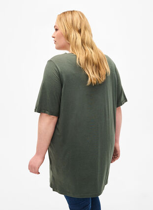 Einfarbiges Oversize T-Shirt mit V-Ausschnitt, Thyme, Model image number 1