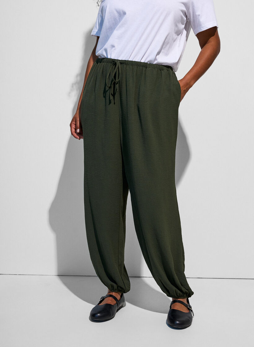 Hoch taillierte Ballonhose, Gr&uuml;n, Model image number 2