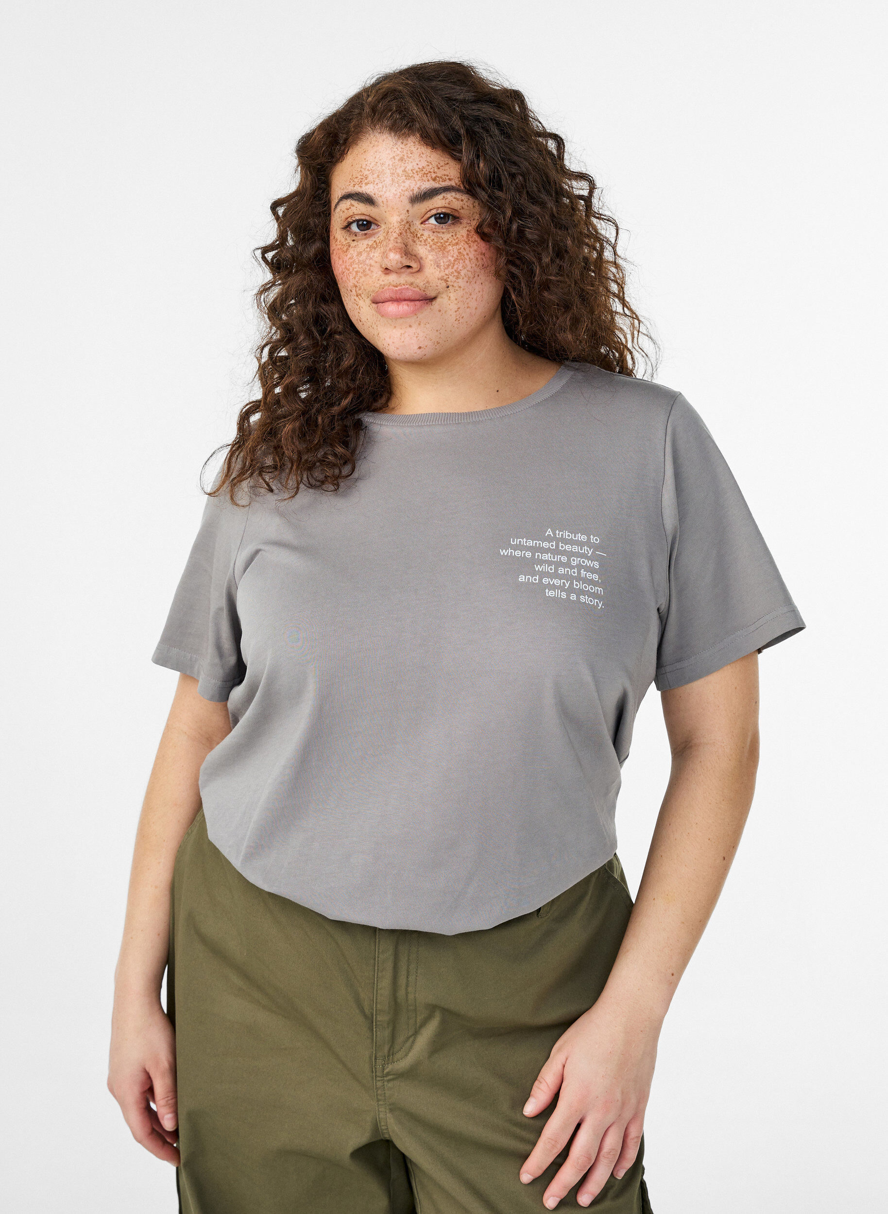 Zizzi T-Shirt aus Baumwolle mit Print auf Vorder- und R&uuml;ckseite, 9990, Model image number 0