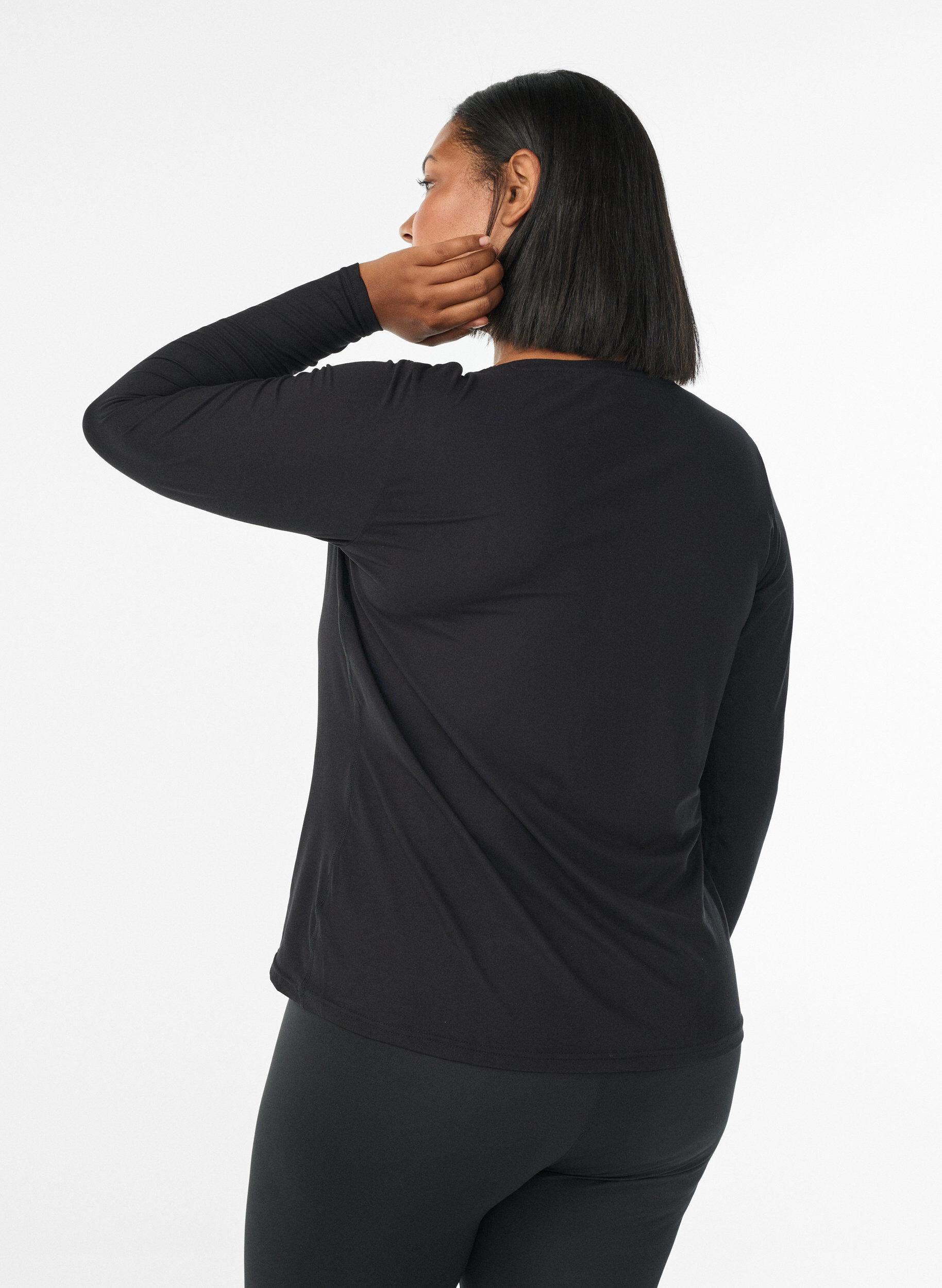 Zizzi Trainingsbluse mit langen &Auml;rmeln, Schwarz, Model image number 2