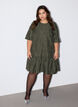 Jacquardkleid mit funkelnden Details und Puff&auml;rmeln, Gr&uuml;n, Model image number 1