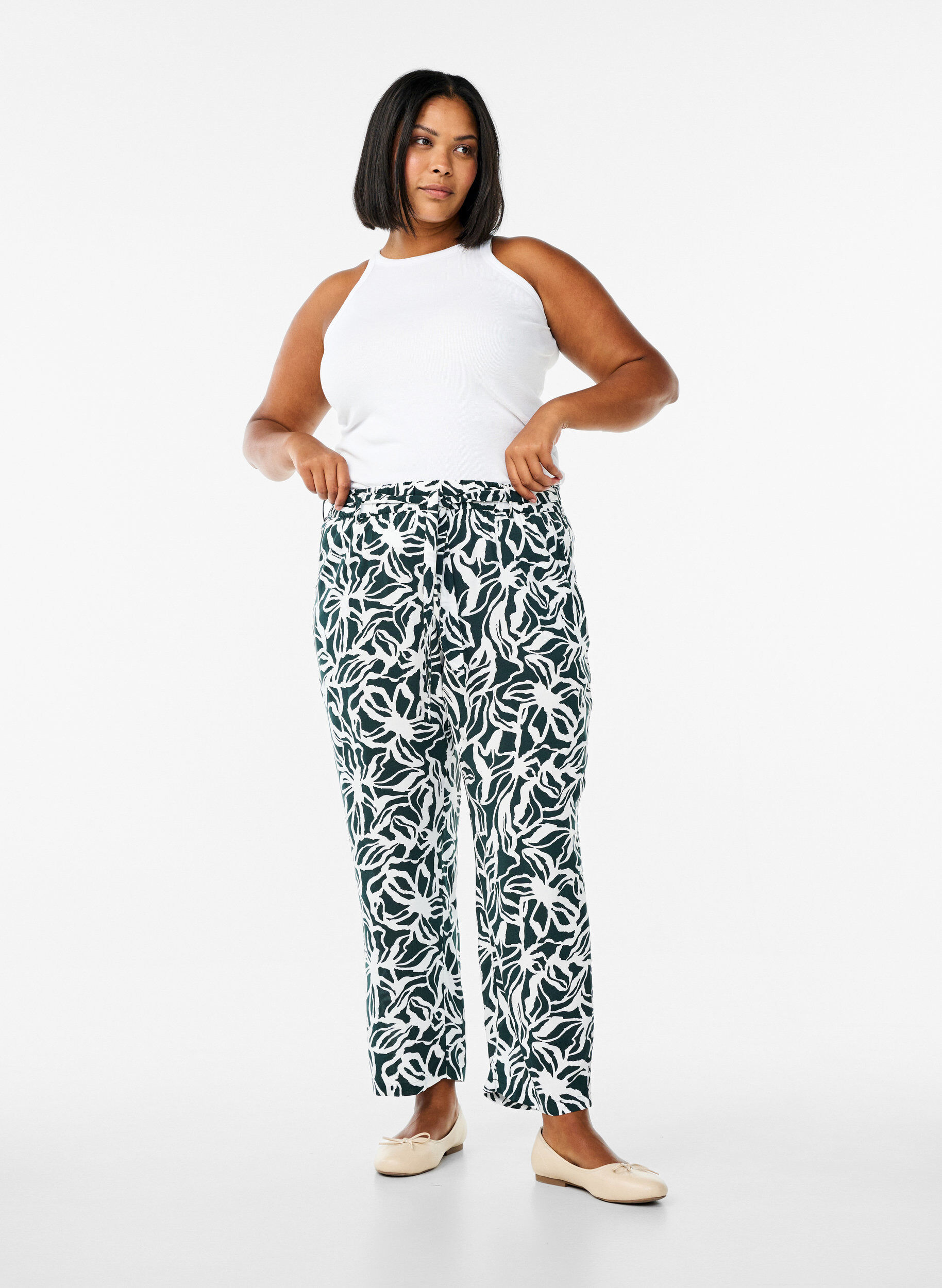 ZizziHose mit hohem Bund aus Viskose., Gr&uuml;n, Model image number 0