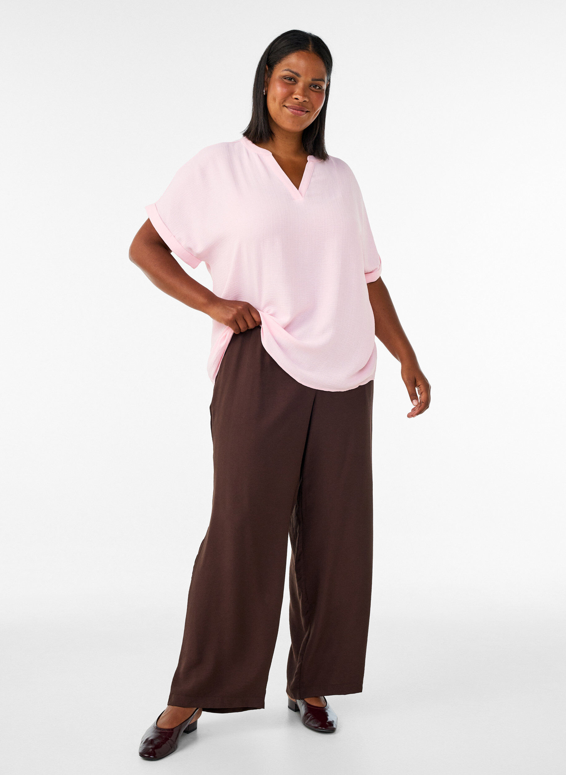 ZizziLockere Bluse mit kurzen &Auml;rmeln, Rot, Model image number 1