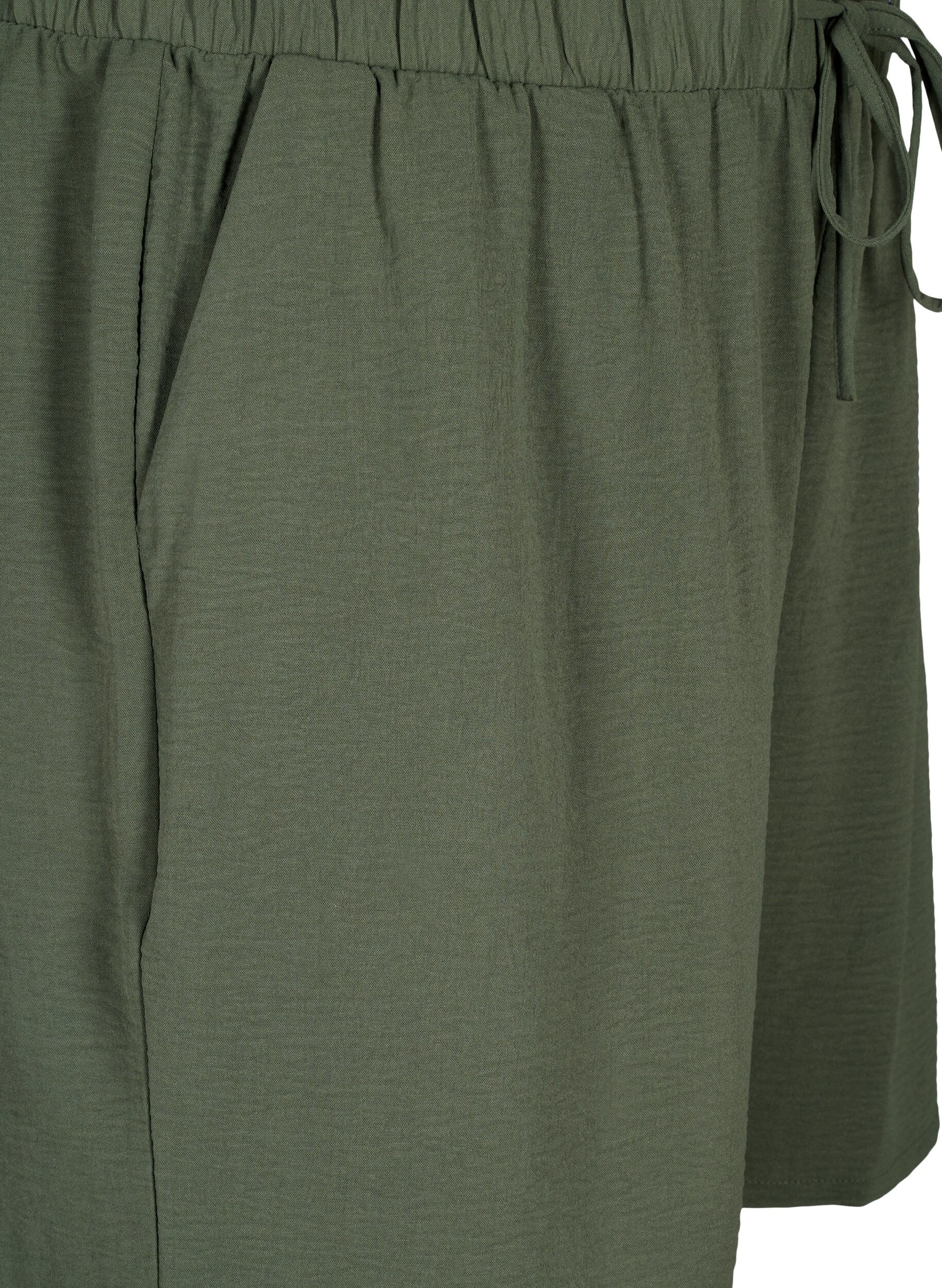 ZizziKurze Hose mit Taschen und elastischem Bund, Gr&uuml;n, Packshot image number 2