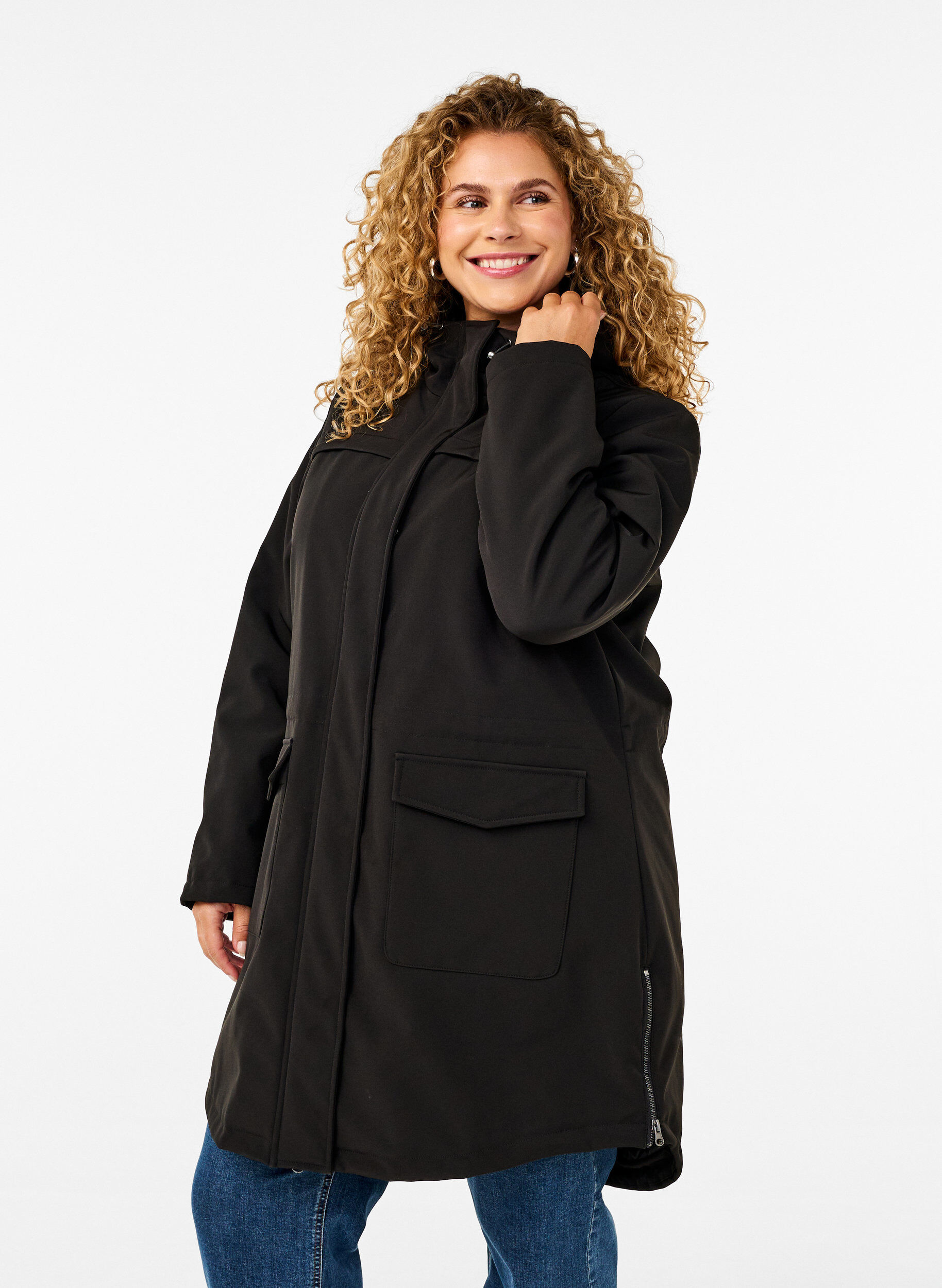 Zizzi Wasserabweisende Softshell-Jacke mit Steppfutter, Schwarz, Model image number 0