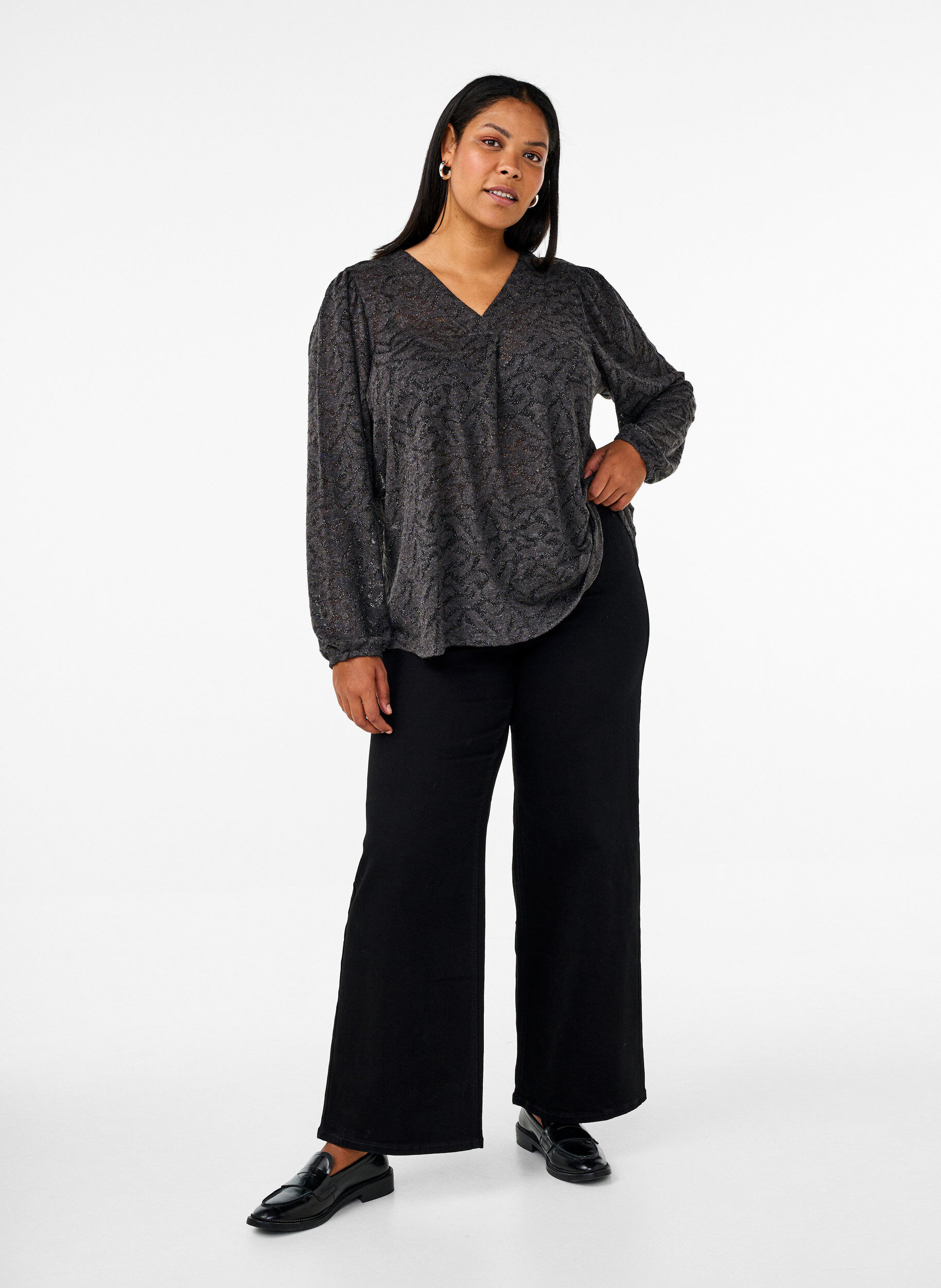 Zizzi Lang&auml;rmlige Bluse mit Glitzer und Muster, Grau, Model image number 1