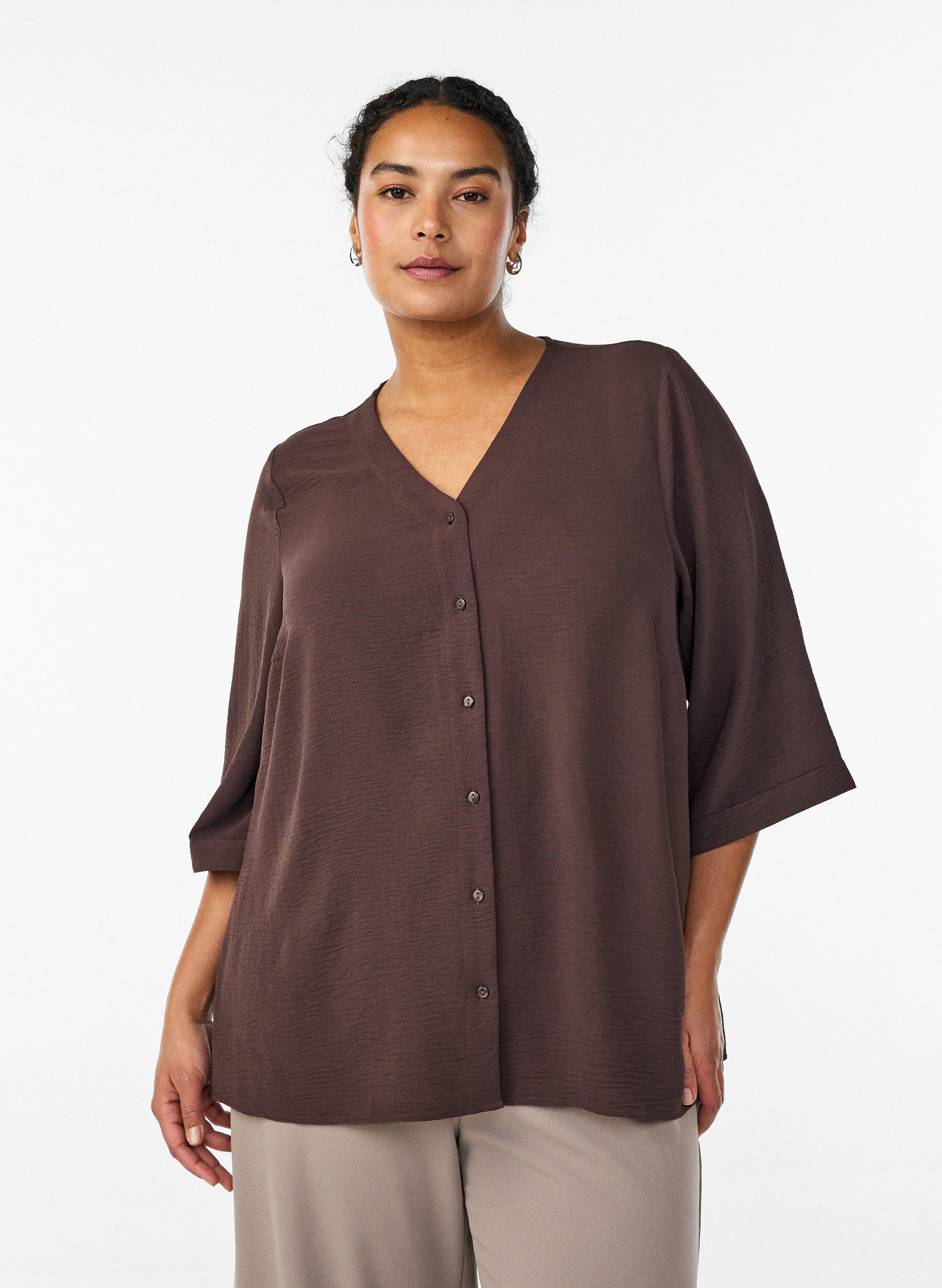 ZizziBluse mit V-Ausschnitt und 3/4-&Auml;rmeln, Braun, Model image number 0