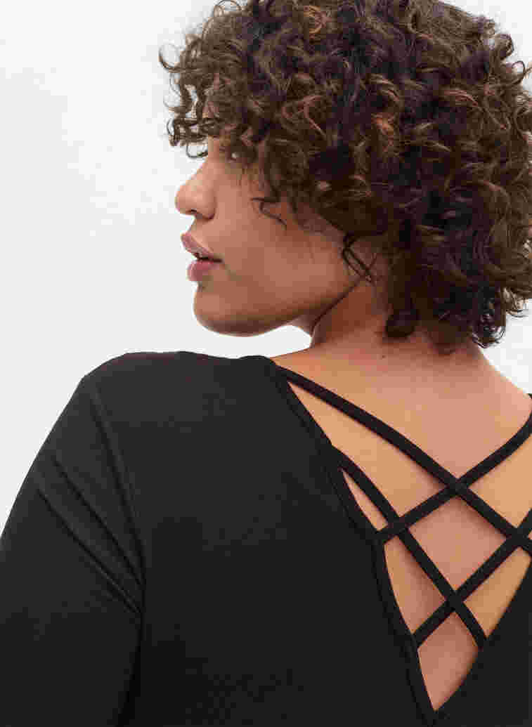 Kurzarm Kleid aus Viskose mit Rückendetail , Black, Model image number 2