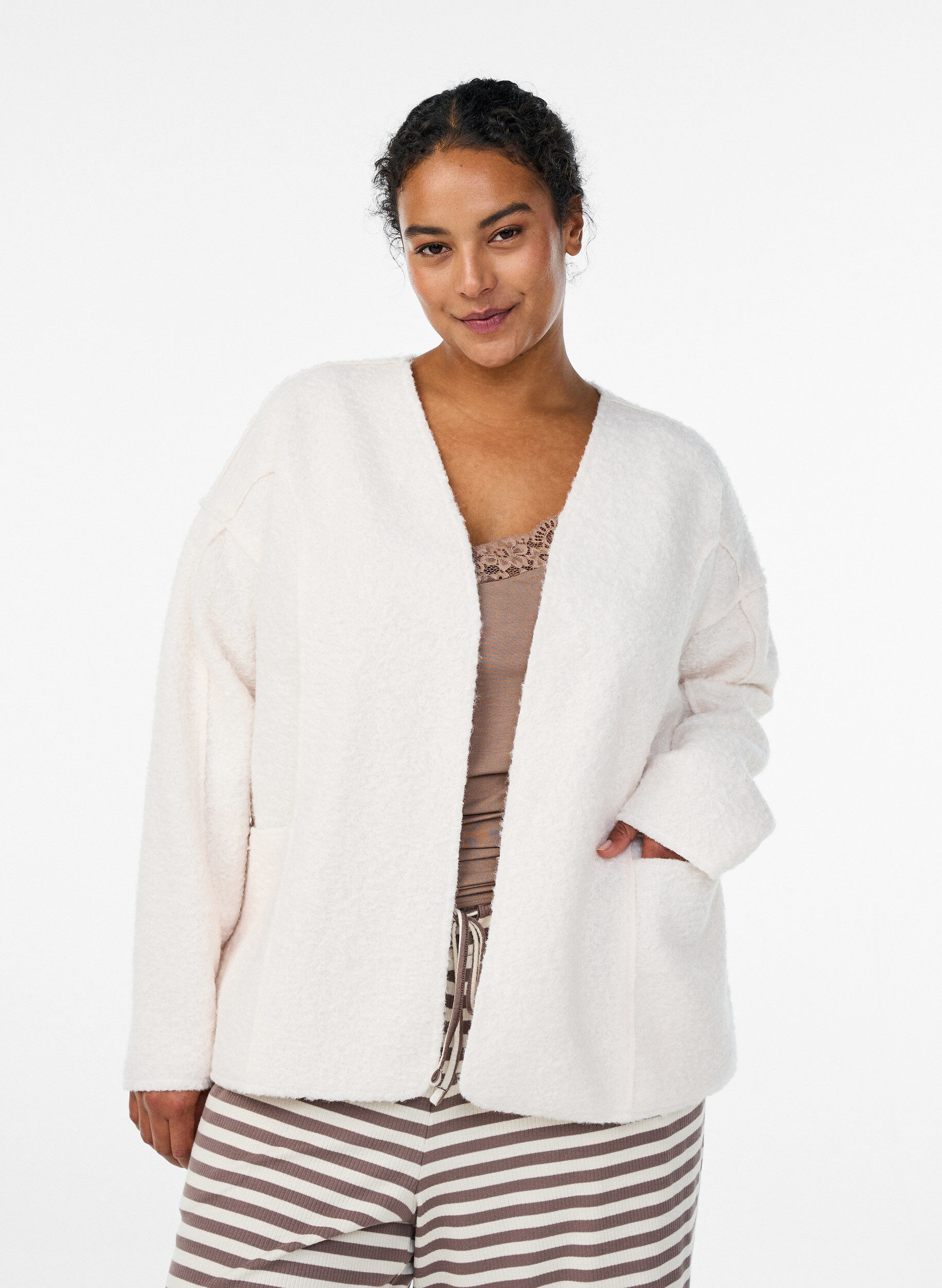 ZizziLockere Strickjacke mit Taschen, Vanille, Model image number 0