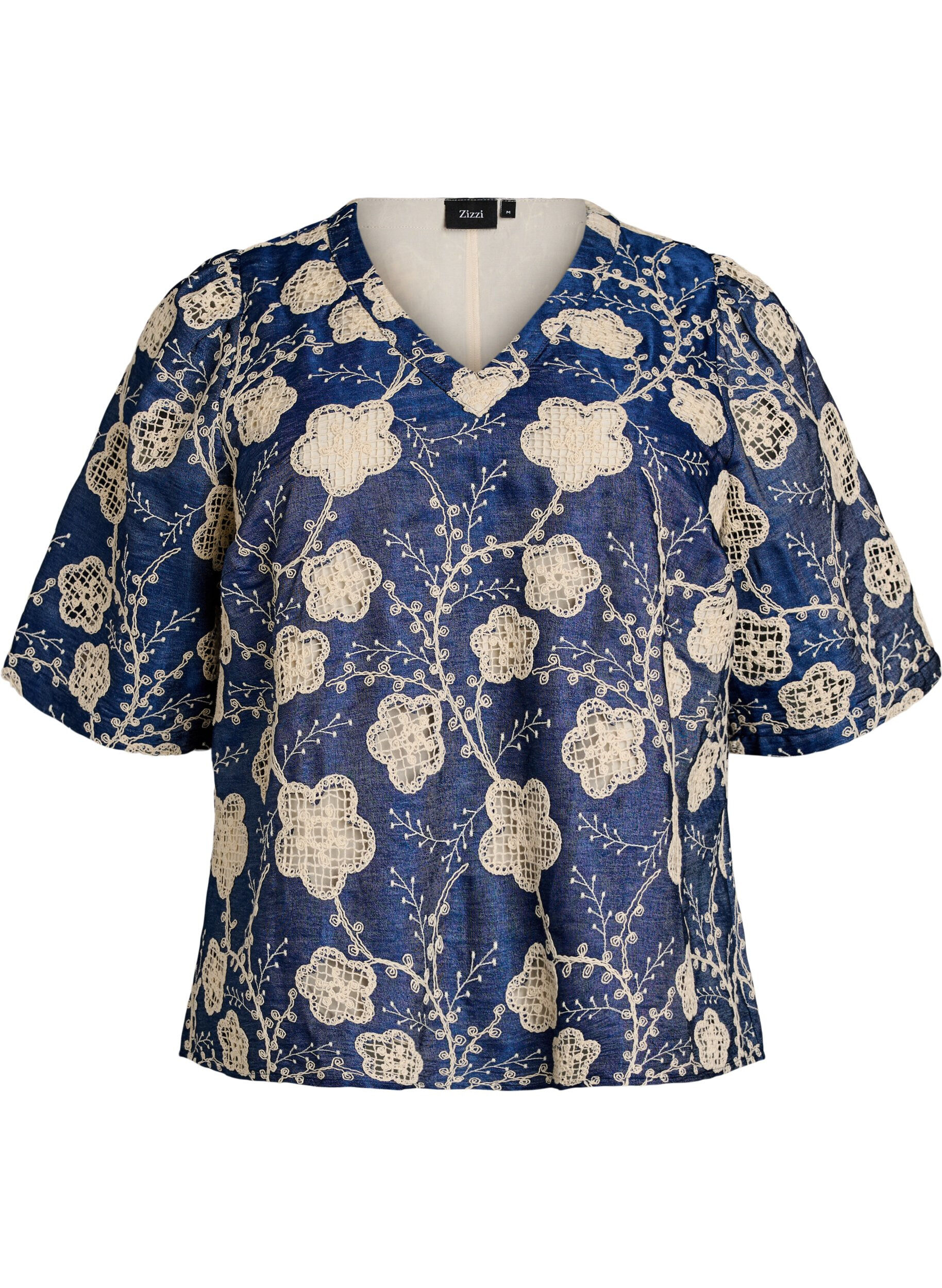 Zizzi Bluse mit V-Ausschnitt und gesticktem Muster, Blau, Packshot image number 0