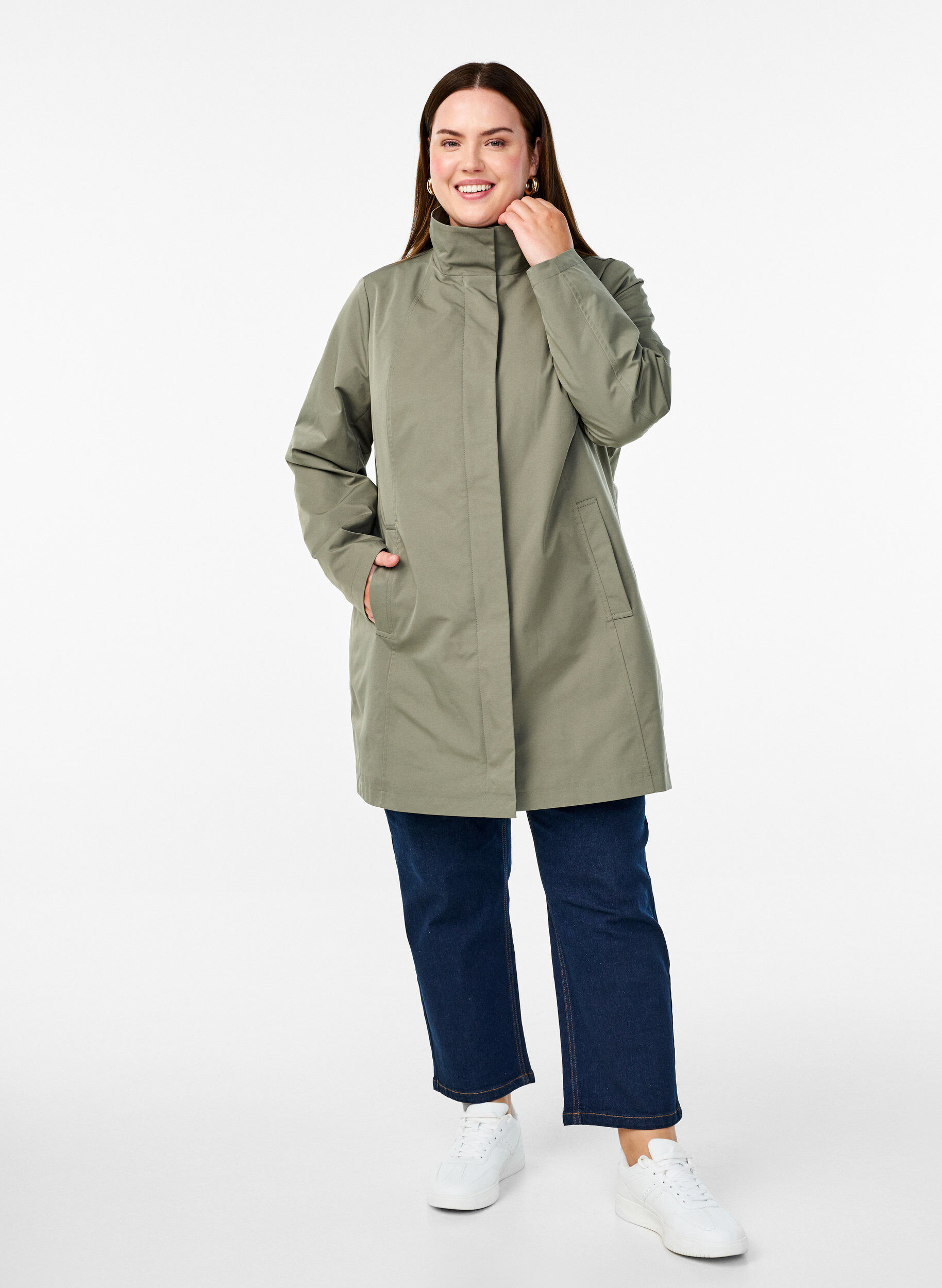 Zizzi Jacke mit Taschen und hohem Kragen, Gr&uuml;n, Model image number 1